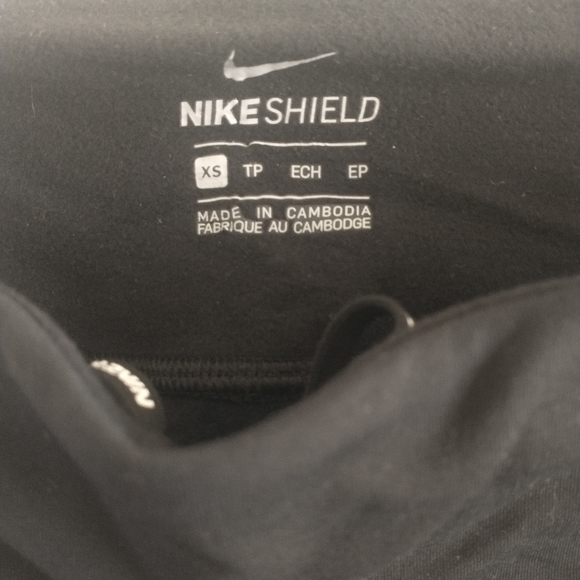 **BNWT** Nike Women's Epic Lux Shield Running Tights - Picture 3 of 7